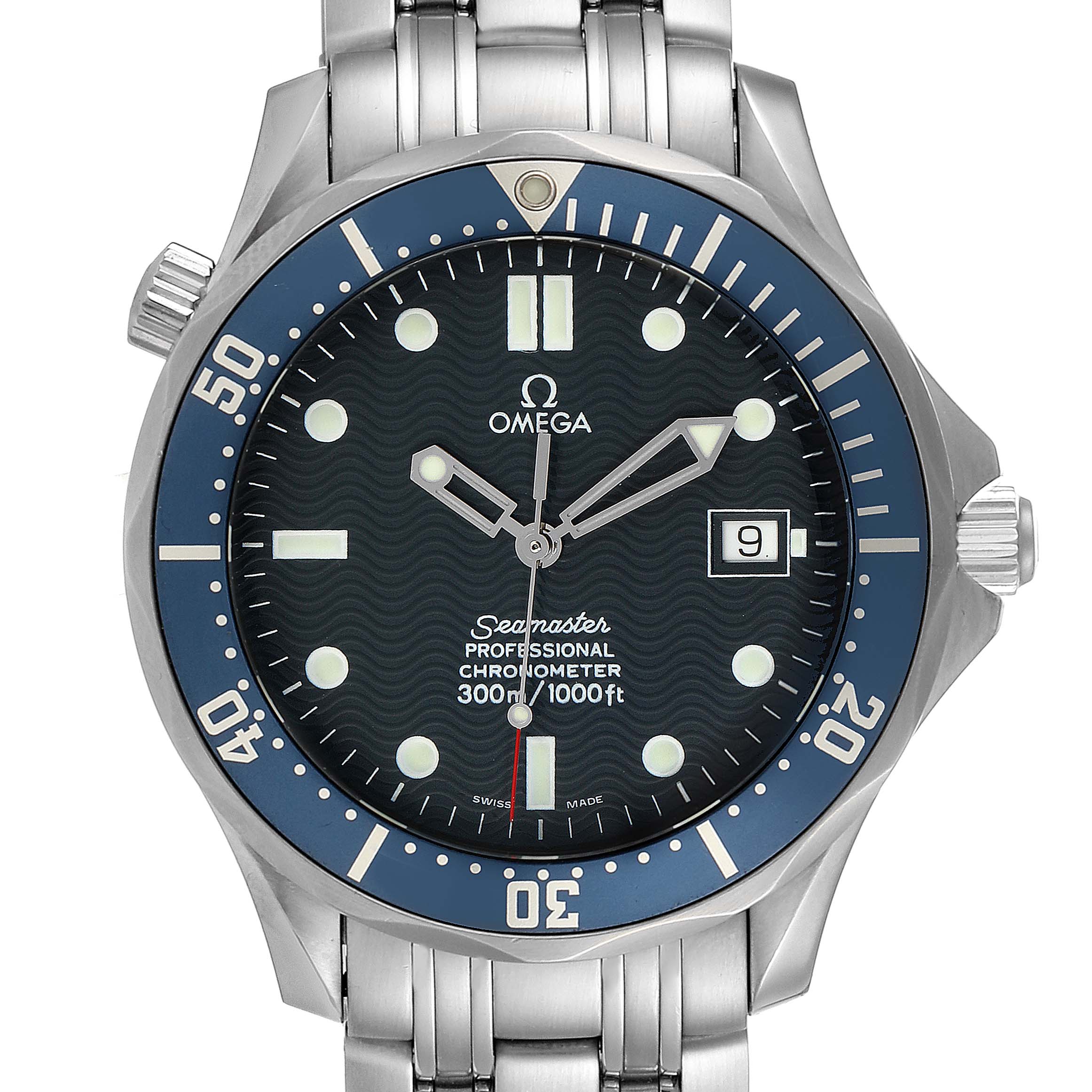 The image shows a front view of the Omega Seamaster 2531.80.00 Men
s Stainless Steel Blue Dial 2531.80.00 Men
s Stainless Steel Blue Dial watch highlighting its dial, bezel, and part of the bracelet.