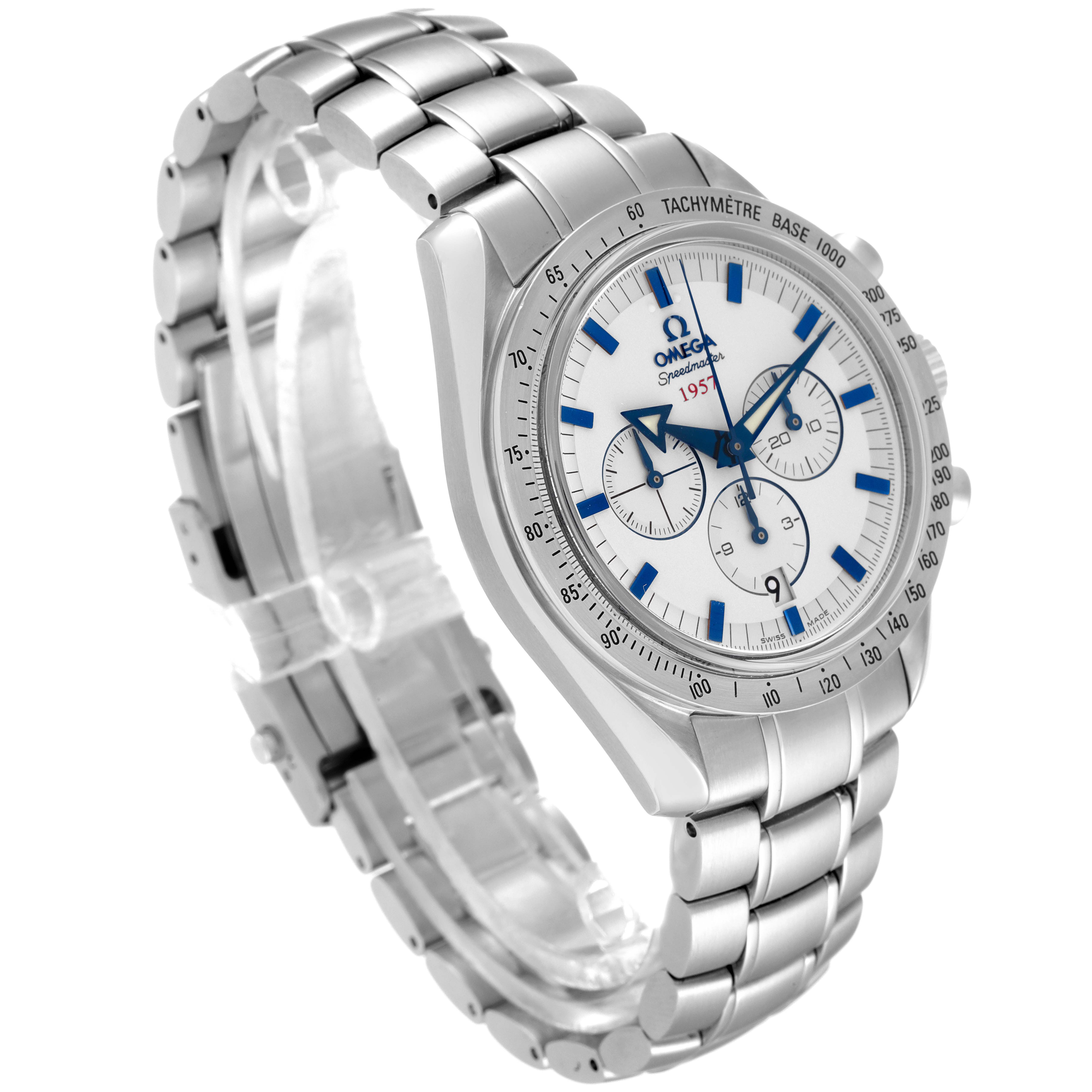 The image shows an angled view of an Omega Speedmaster 321.10.42.50.02.001 Men
s Stainless Steel Silver Dial 321.10.42.50.02.001 Men
s Stainless Steel Silver Dial watch displaying its face, bezel, and stainless steel bracelet.