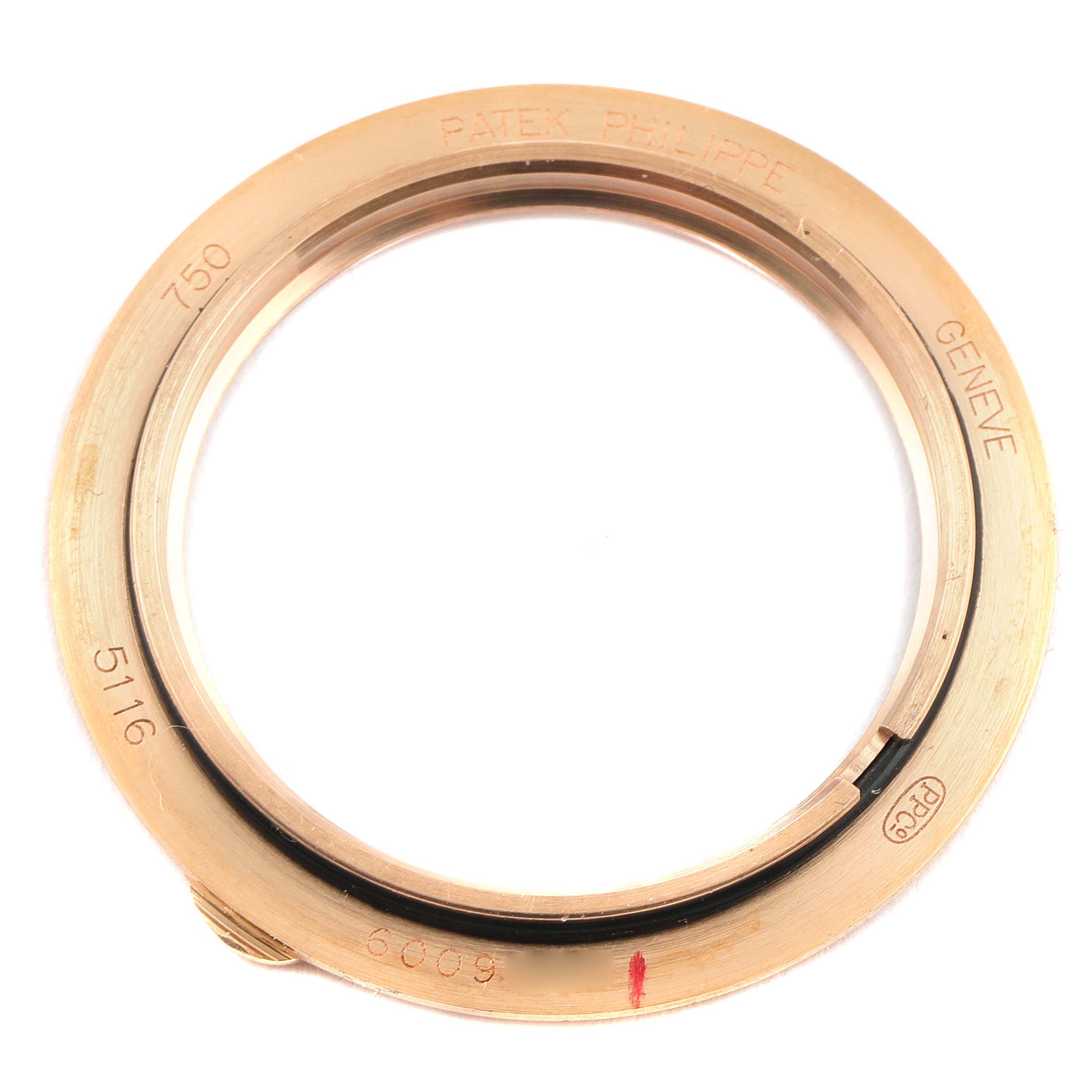 This image shows the bezel of a Patek Philippe Calatrava 5116R Men
s Rose Gold White Dial 5116R Men
s Rose Gold White Dial model watch, viewed from above.