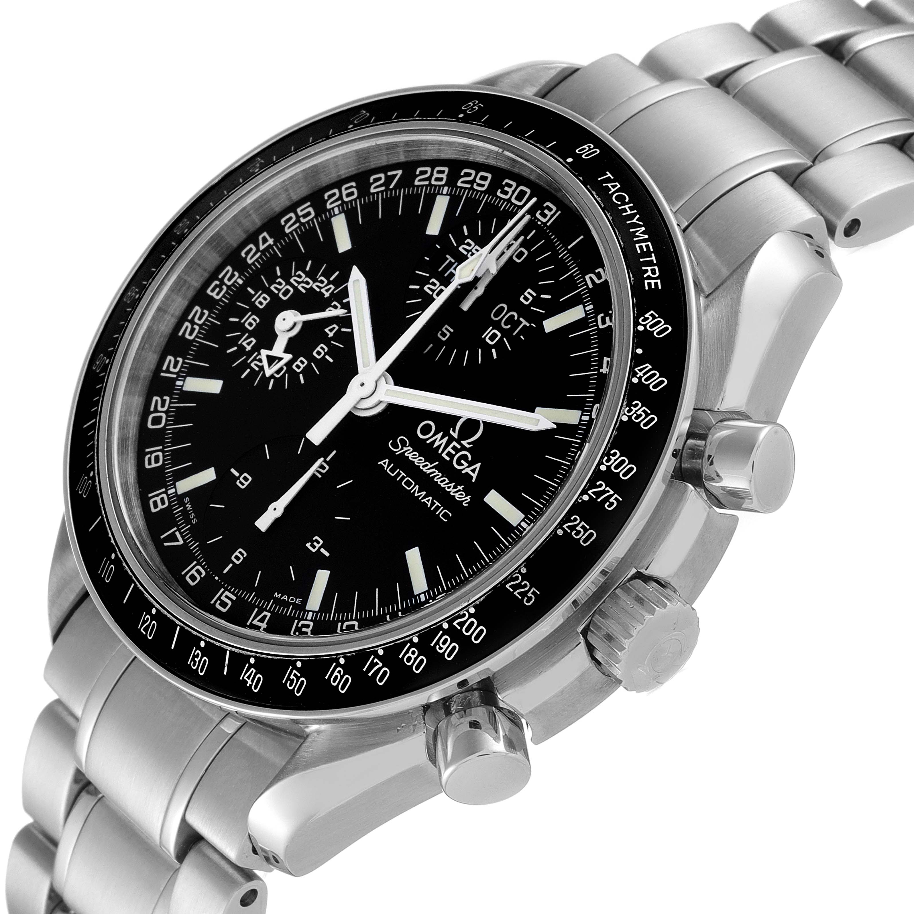 This Omega Speedmaster 3520.50.00 Men
s Stainless Steel Black Dial 3520.50.00 Men
s Stainless Steel Black Dial watch is shown at a slight angle, highlighting the face, bezel, chronograph, crown, and bracelet.