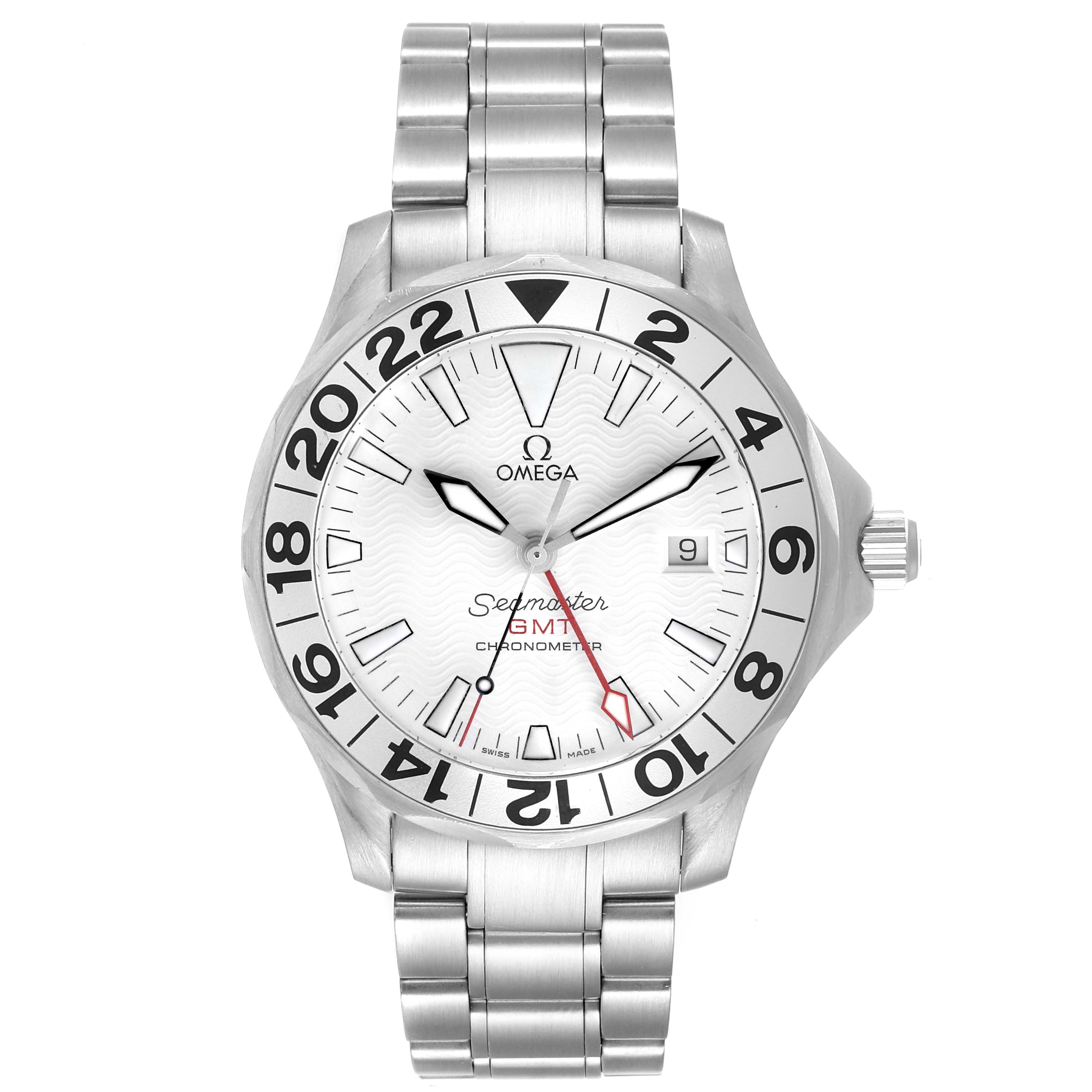 The image shows a front view of the Omega Seamaster 2538.20.00 Men's Stainless Steel White Dial 2538.20.00 Men's Stainless Steel White Dial watch displaying its face, bezel, crown, and metal bracelet.