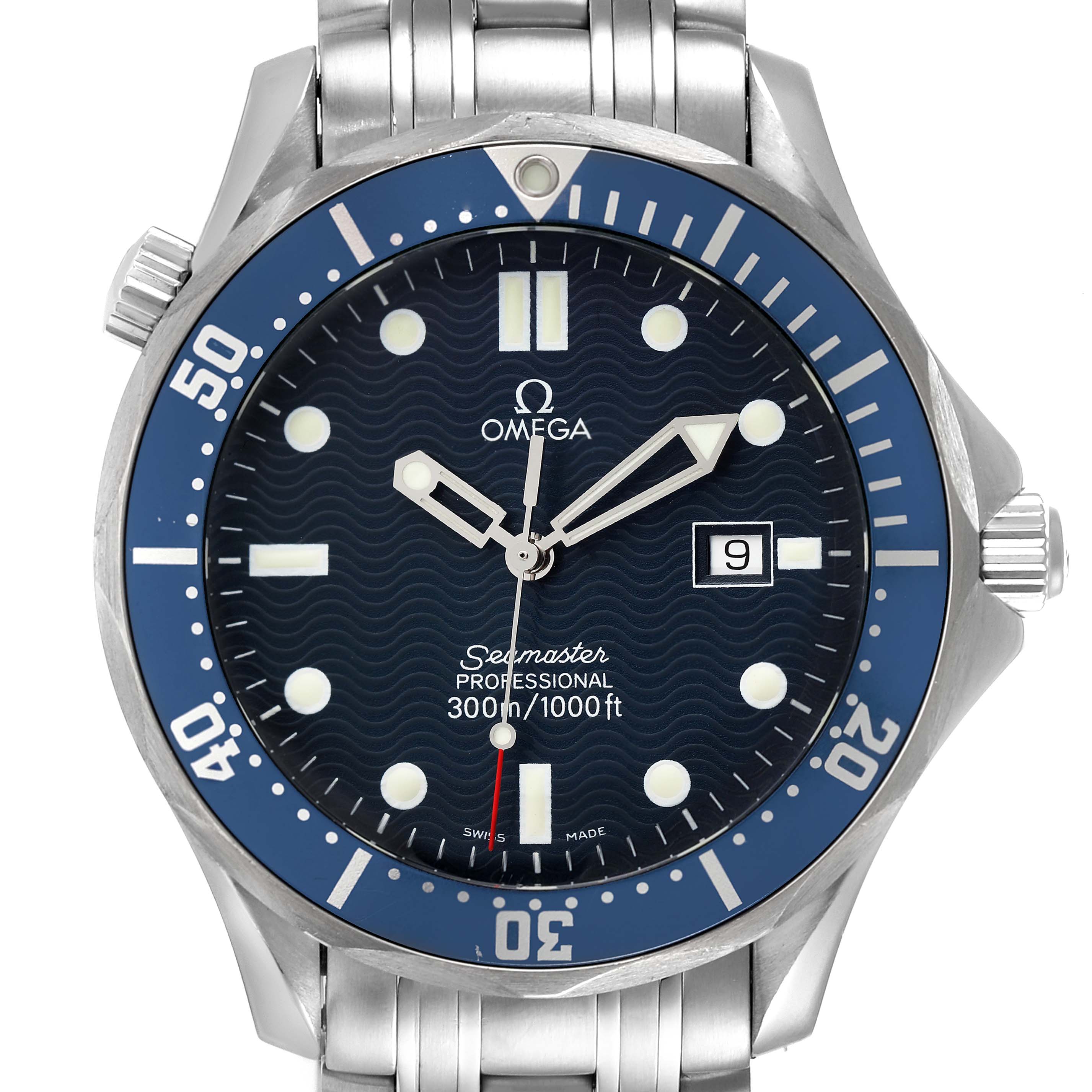 The image shows a front view of the Omega Seamaster 2541.80.00 Men's Stainless Steel Blue Dial 2541.80.00 Men's Stainless Steel Blue Dial watch, featuring its bezel, dial, hands, bracelet, and date window.