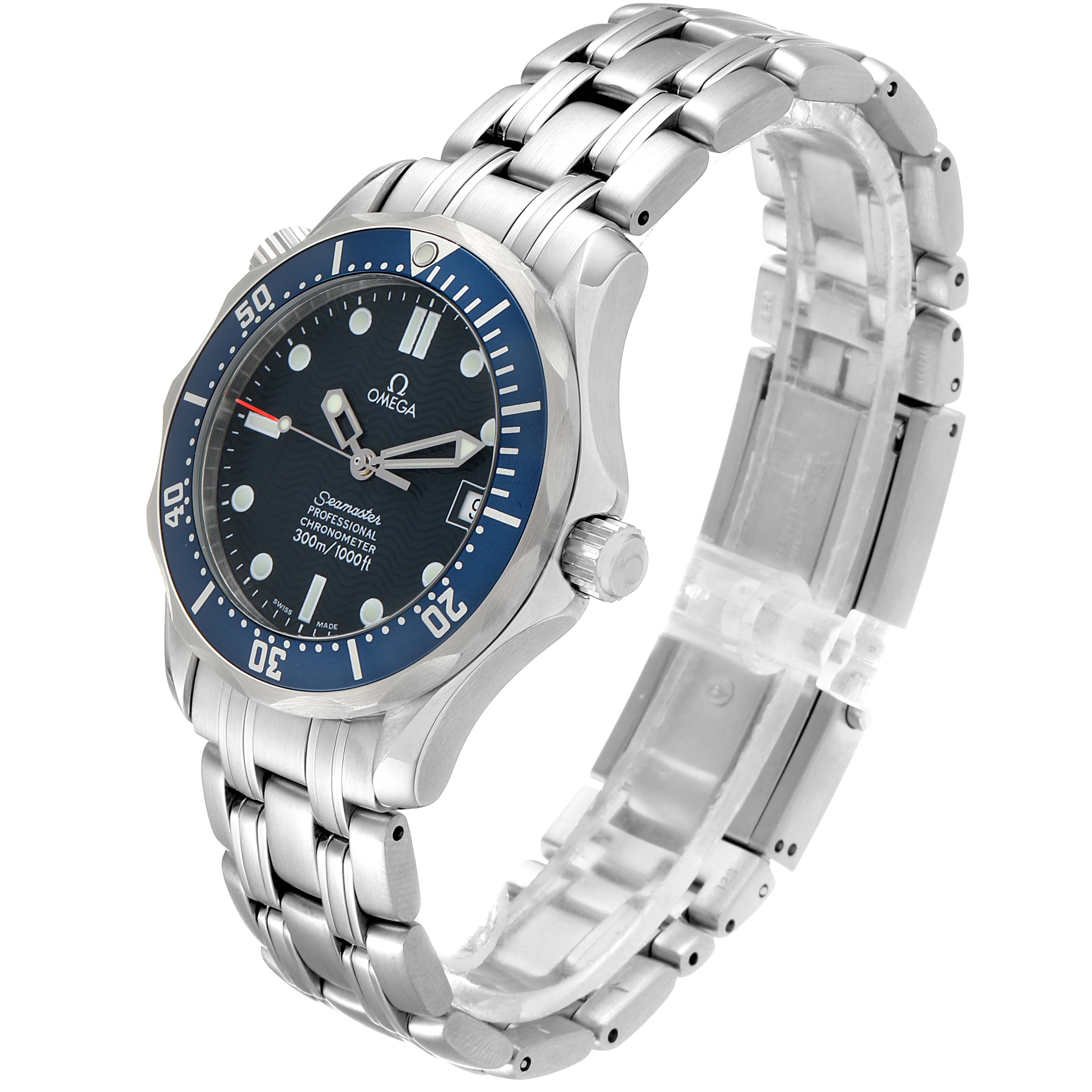 The image shows an angled view of the Omega Seamaster 2551.80.00 Men
s Stainless Steel Blue Dial 2551.80.00 Men
s Stainless Steel Blue Dial watch, highlighting its face, bezel, crown, and metal bracelet.