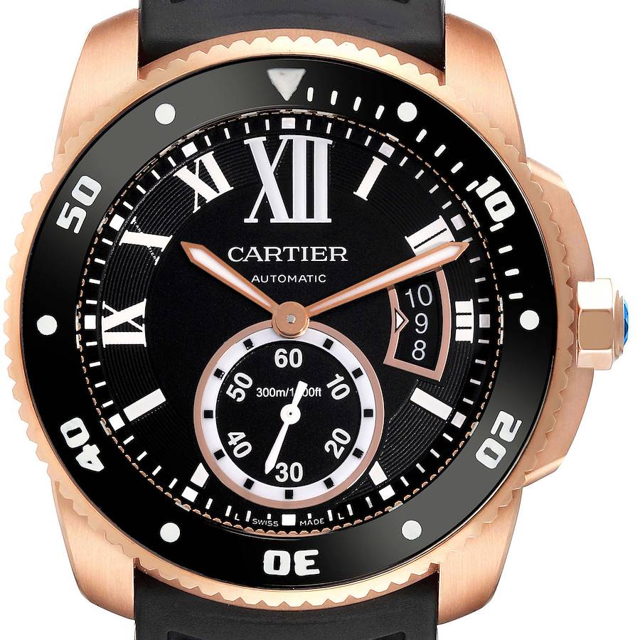 The image shows a frontal view of the Calibre de Cartier watch, highlighting the face, hands, bezel, and crown.