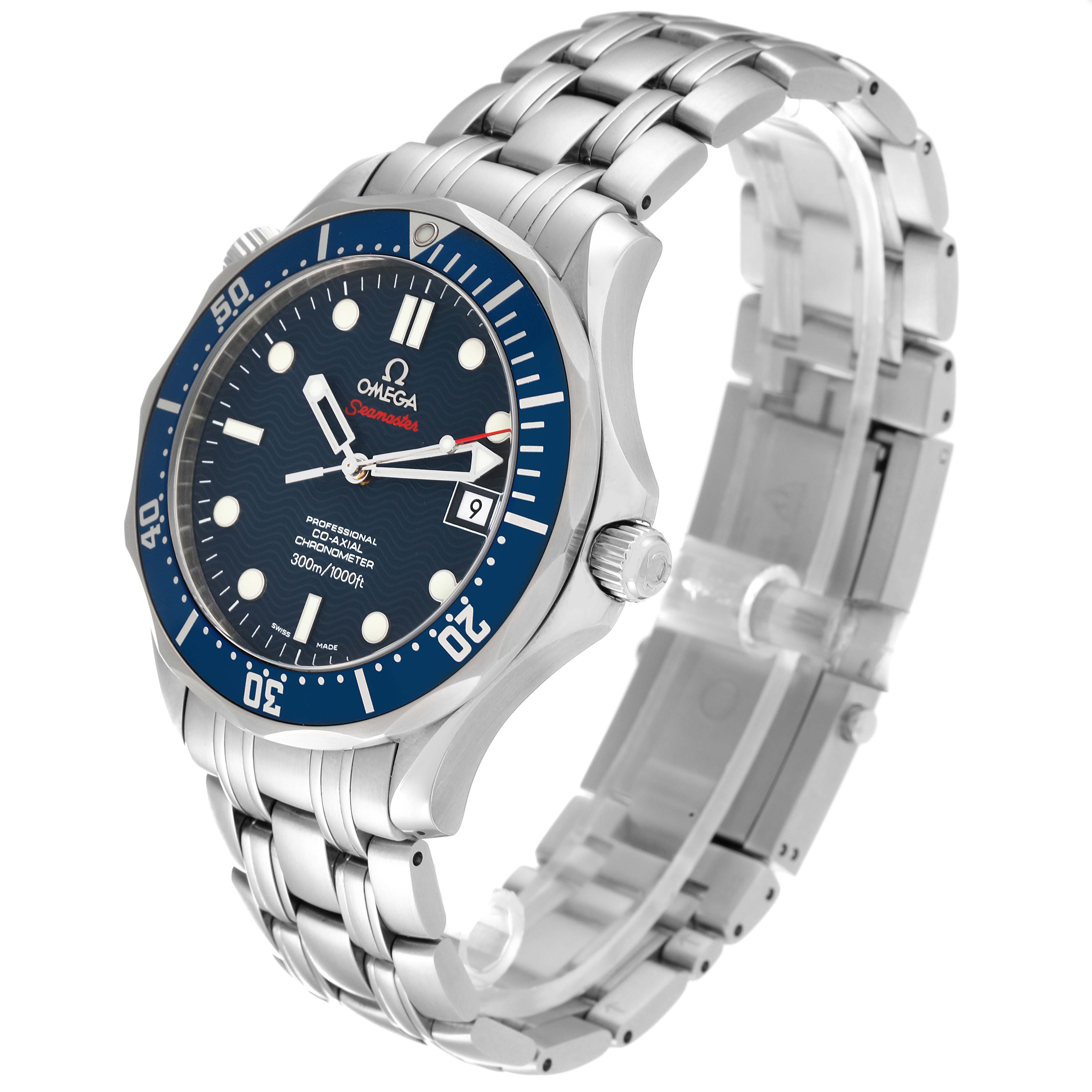 The image shows a side angle view of an Omega Seamaster 2220.80.00 Men
s Stainless Steel Blue Dial 2220.80.00 Men
s Stainless Steel Blue Dial watch, highlighting the face, bezel, bracelet, and clasp.