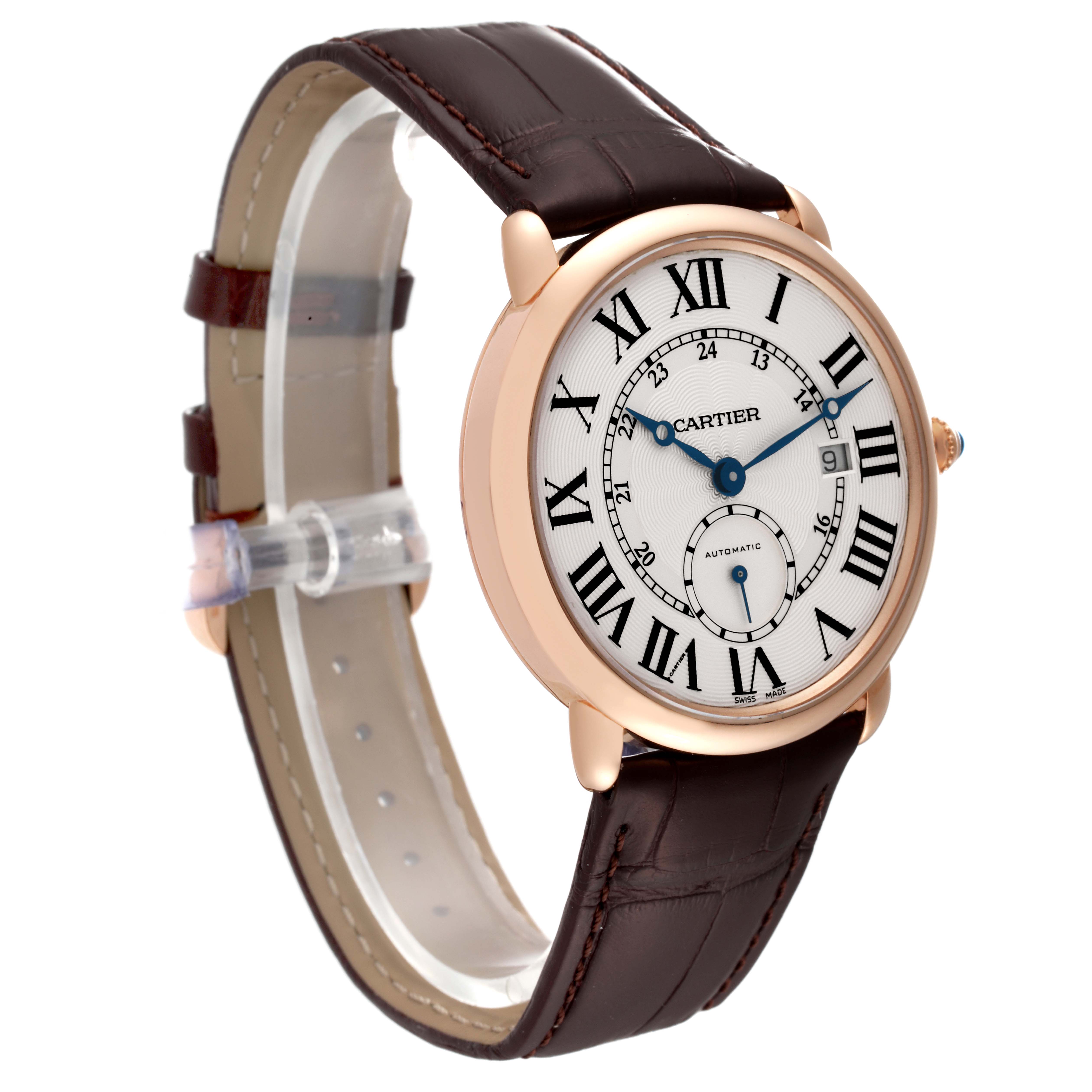 The image shows a Cartier Ronde W6801005 Men
s Rose Gold Silver Dial W6801005 Men
s Rose Gold Silver Dial model watch at a slight angle, displaying the front and part of the leather strap.