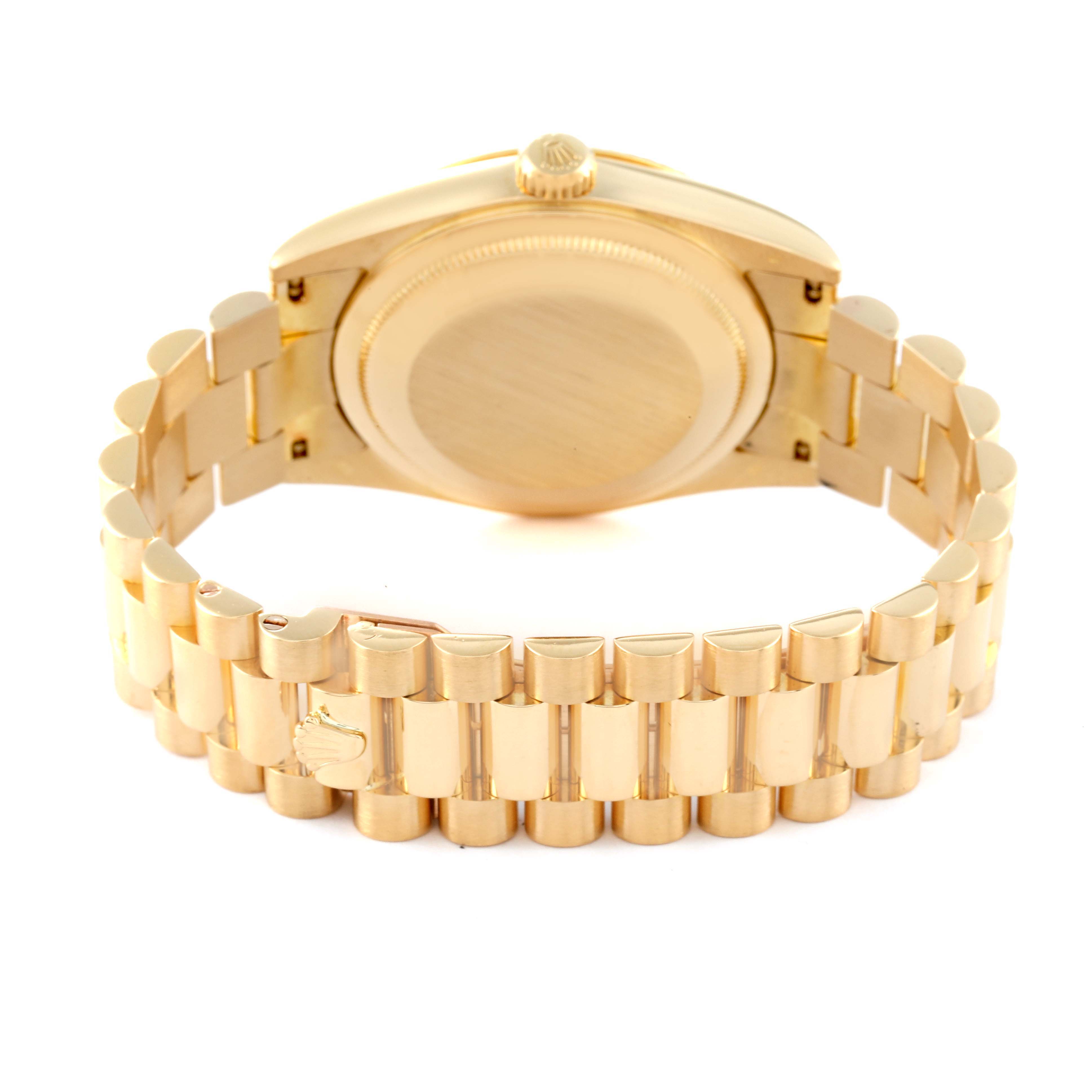 This image shows the rear view of the Rolex President 118238 Men
s Yellow Gold White Dial 118238 Men
s Yellow Gold White Dial model, highlighting the back case and bracelet.