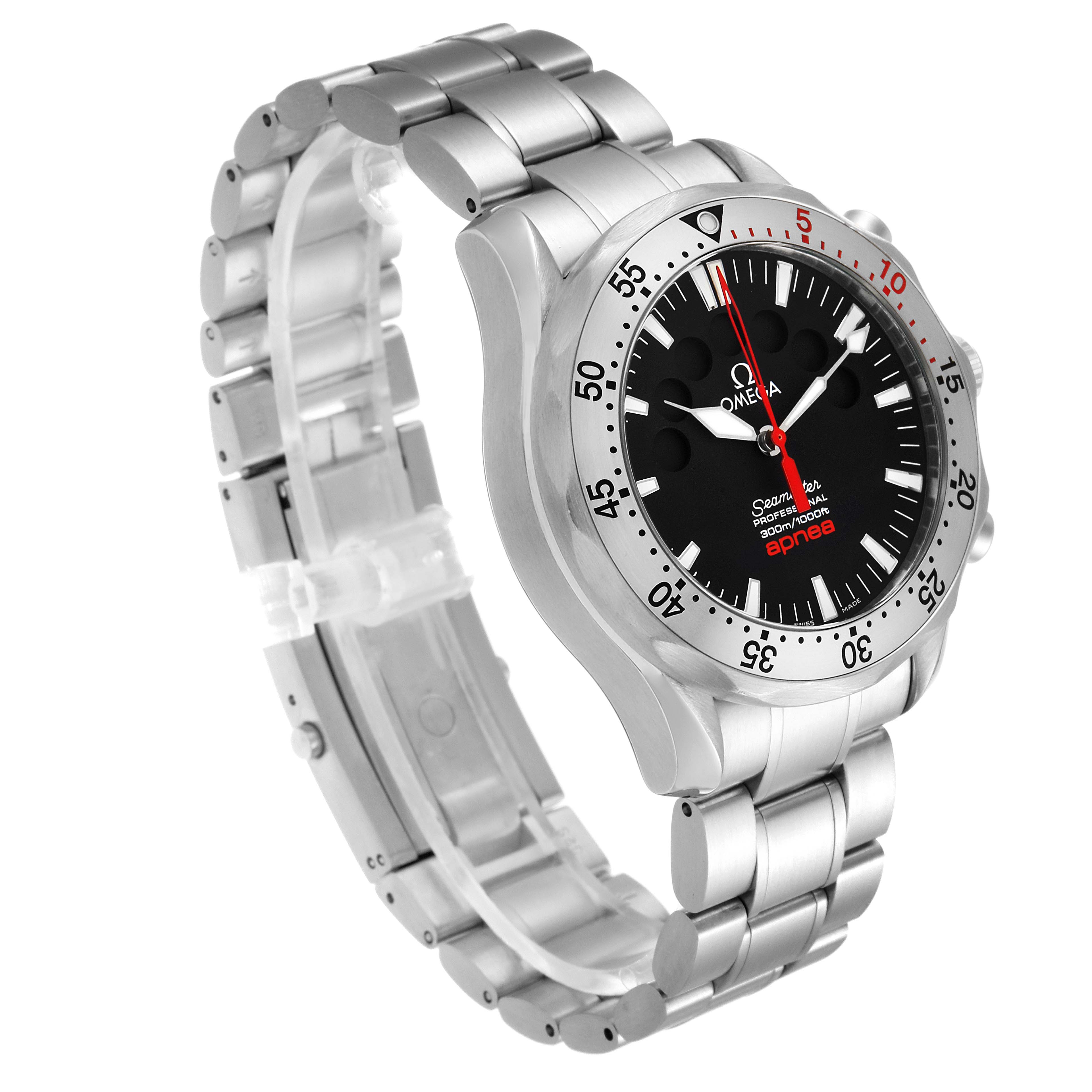 The image shows a side angle of the Omega Seamaster 2595.50.00 Men
s Stainless Steel Black Dial 2595.50.00 Men
s Stainless Steel Black Dial watch, highlighting the stainless steel case, bezel, and bracelet.