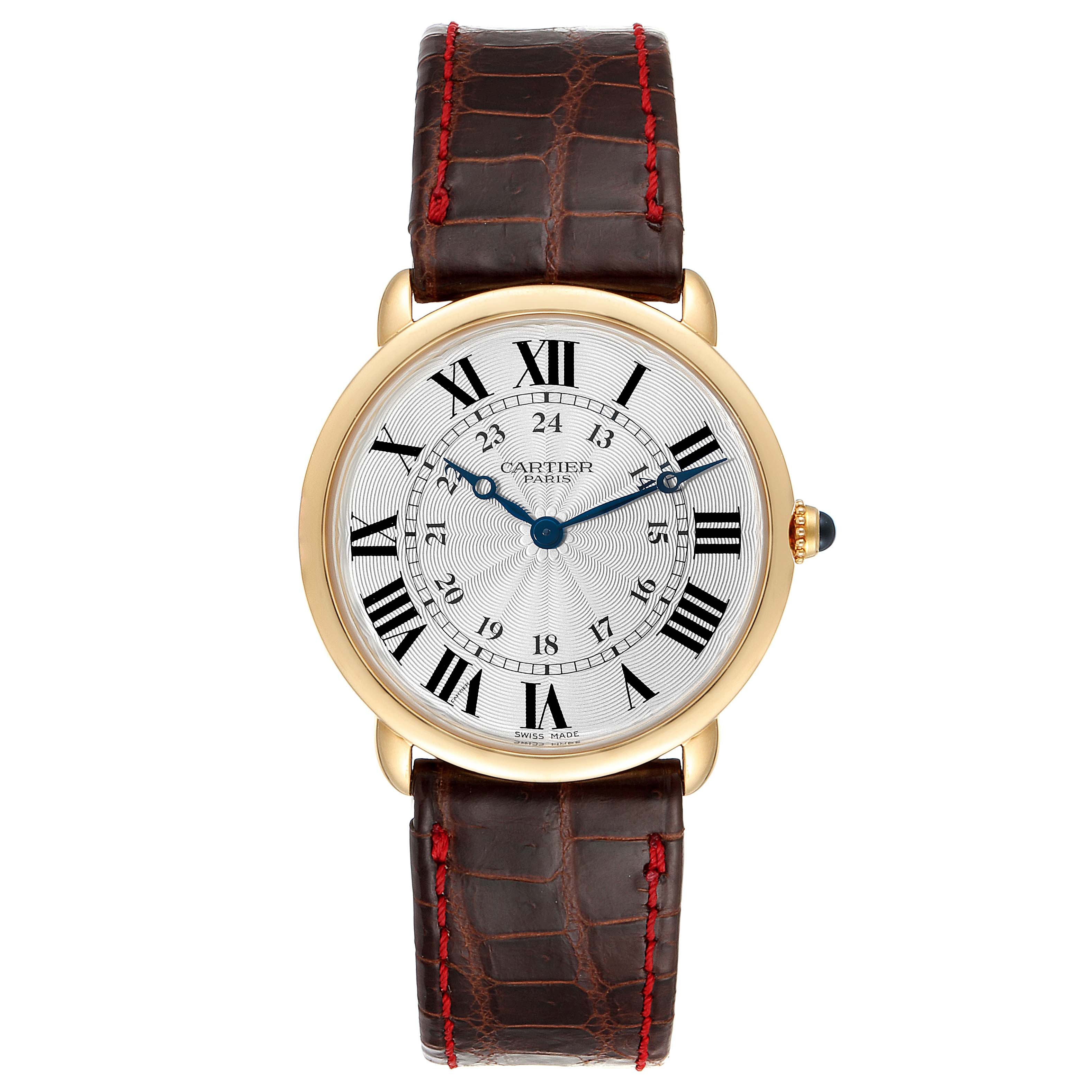 The image shows a front view of the Cartier Ronde 0900 Men's Yellow Gold Silver Dial 0900 Men's Yellow Gold Silver Dial watch with a brown leather strap and a round gold casing.