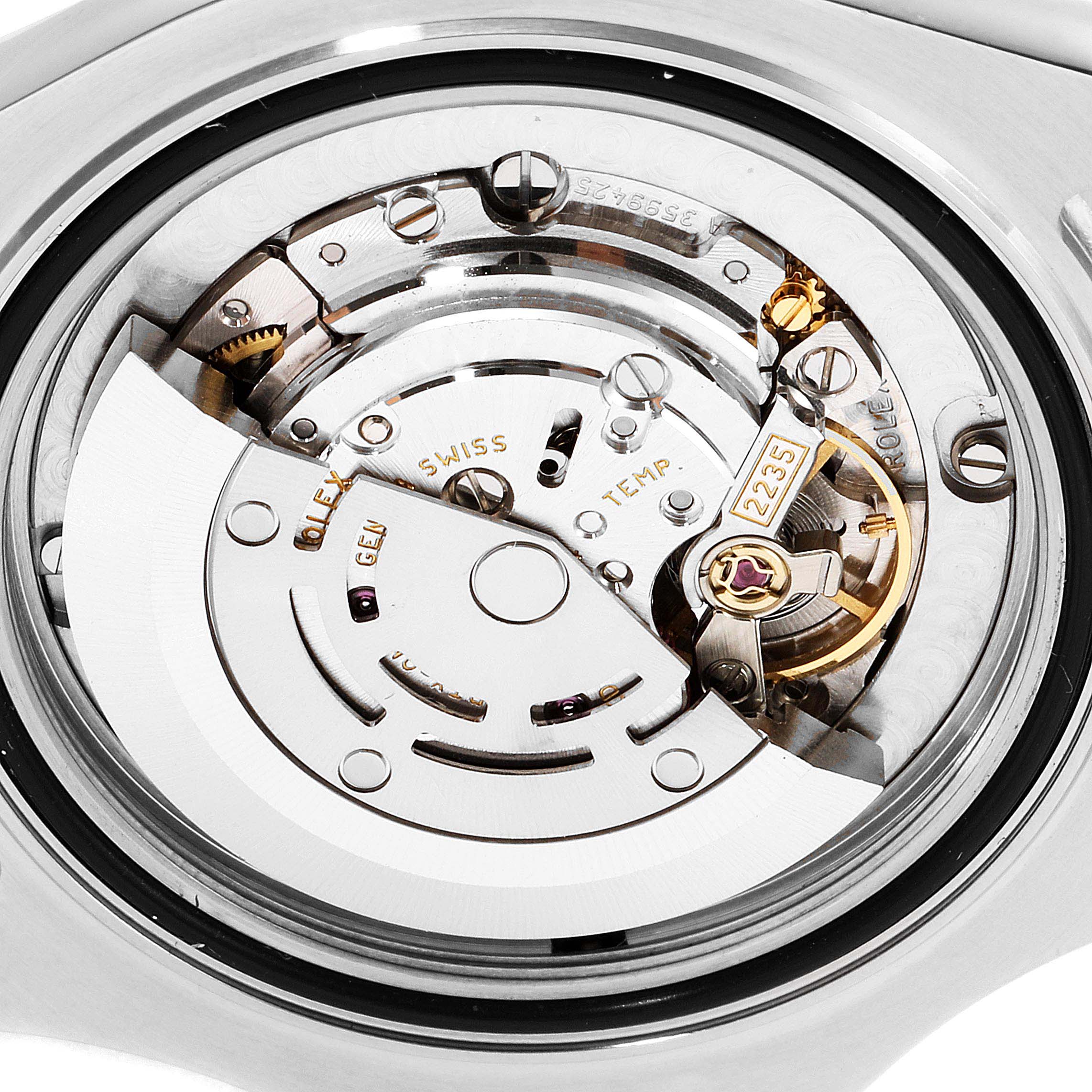 This is a close-up view of the Rolex Yacht-Master 168622 Men
s Stainless Steel Silver Dial 168622 Men
s Stainless Steel Silver Dial
s movement, showing its intricate internal mechanics.