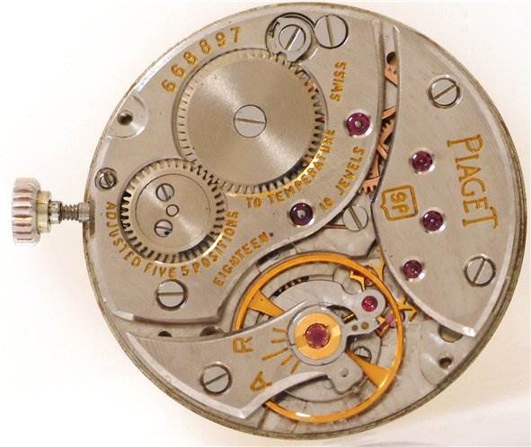 This image shows the inner mechanism of the Piaget 926/D/21 Women's White Gold Silver Dial 926/D/21 Women's White Gold Silver Dial Vintage Ladies 18k White Gold Diamond Watch.