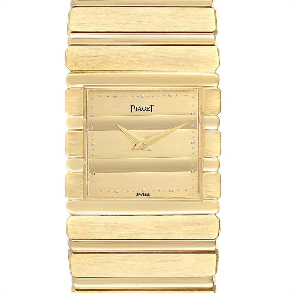 This image shows a frontal view of the Piaget 7131 C 701 Men's Yellow Gold Champagne Dial 7131 C 701 Men's Yellow Gold Champagne Dial Polo 18K Yellow Gold Men's Watch 7131, highlighting its face and bracelet.