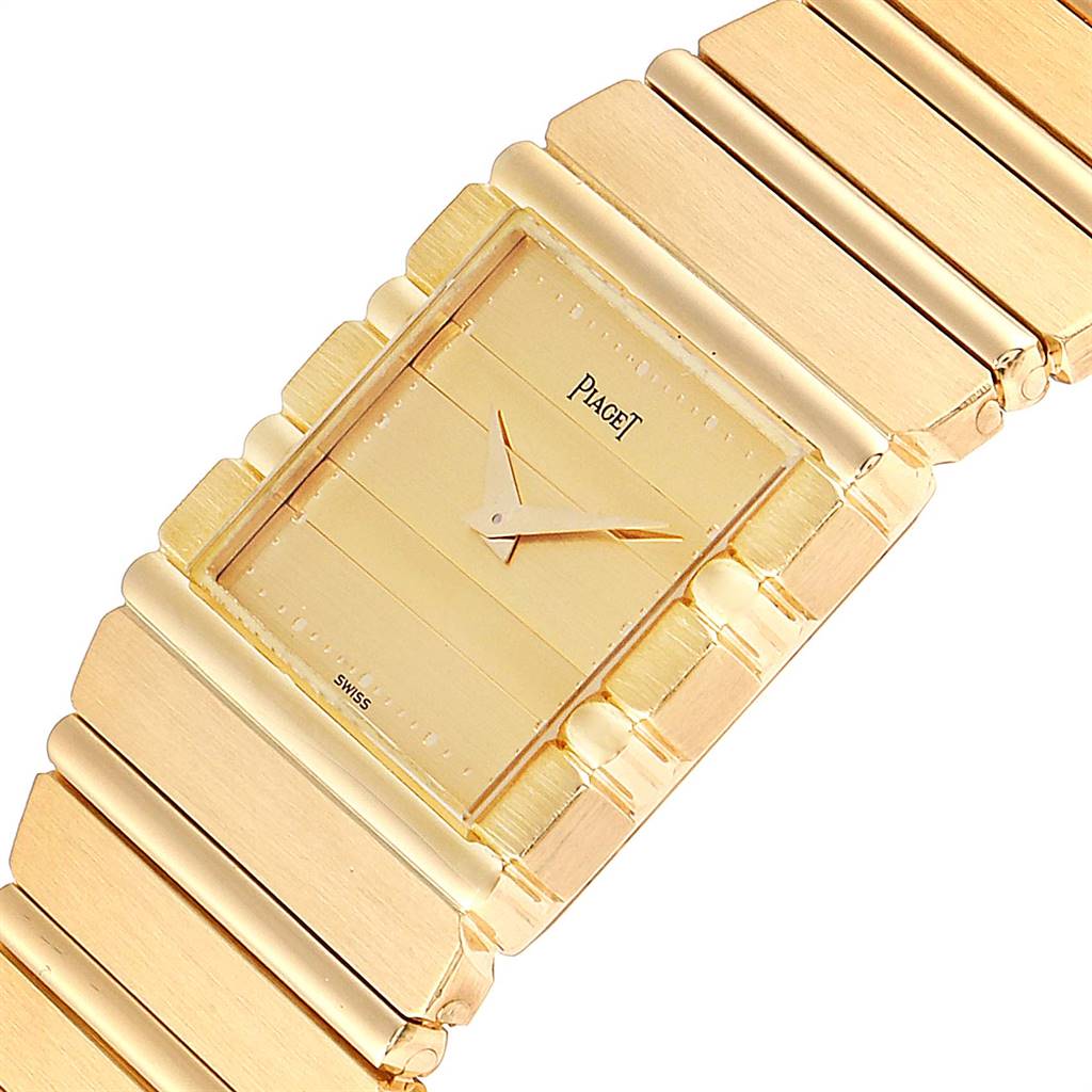 The image shows a top-down view of the Piaget 7131 C 701 Men's Yellow Gold Champagne Dial 7131 C 701 Men's Yellow Gold Champagne Dial Polo 18K Yellow Gold Men's Watch 7131 model, displaying the dial and integrated bracelet.