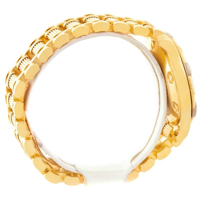 The image shows a side profile of the bracelet and case of the Piaget Men's Yellow Gold Black Dial Men's Yellow Gold Black Dial Polo Key Dive 18K Yellow and White Gold Mens Watch 25020 model.