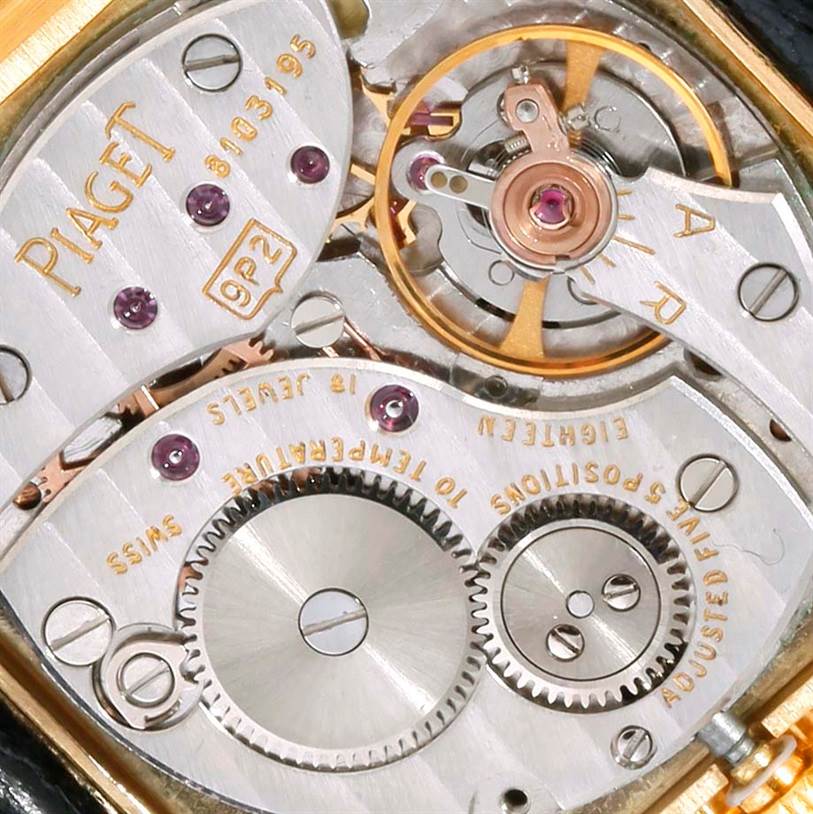 This image shows the internal mechanical movement of the Piaget Men's Yellow Gold Champagne Dial Men's Yellow Gold Champagne Dial 18K Yellow Gold Cushion Shape Diamond Mechanical Men's Watch model.