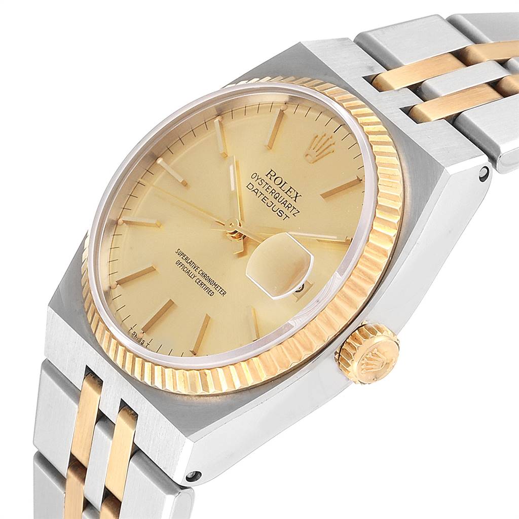 The image shows a close-up of the Rolex Oysterquartz 17013 Men
s Stainless Steel Champagne Dial 17013 Men
s Stainless Steel Champagne Dial Datejust, focusing on the dial, bezel, bracelet, and crown.