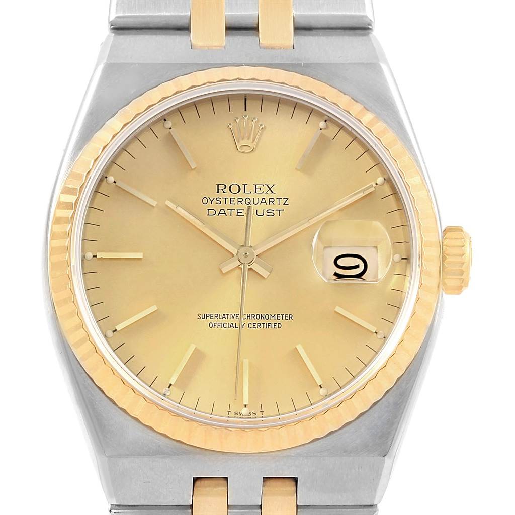 This image shows a frontal view of the Rolex Oysterquartz 17013 Men
s Stainless Steel Champagne Dial 17013 Men
s Stainless Steel Champagne Dial Datejust watch, highlighting the dial, hands, date display, and bezel.