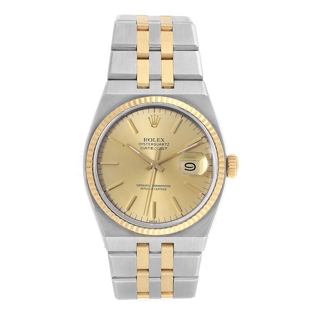 The image shows a top-down view of a Rolex Oysterquartz 17013 Men
s Stainless Steel Champagne Dial 17013 Men
s Stainless Steel Champagne Dial Datejust watch, highlighting its face, bezel, and bracelet.