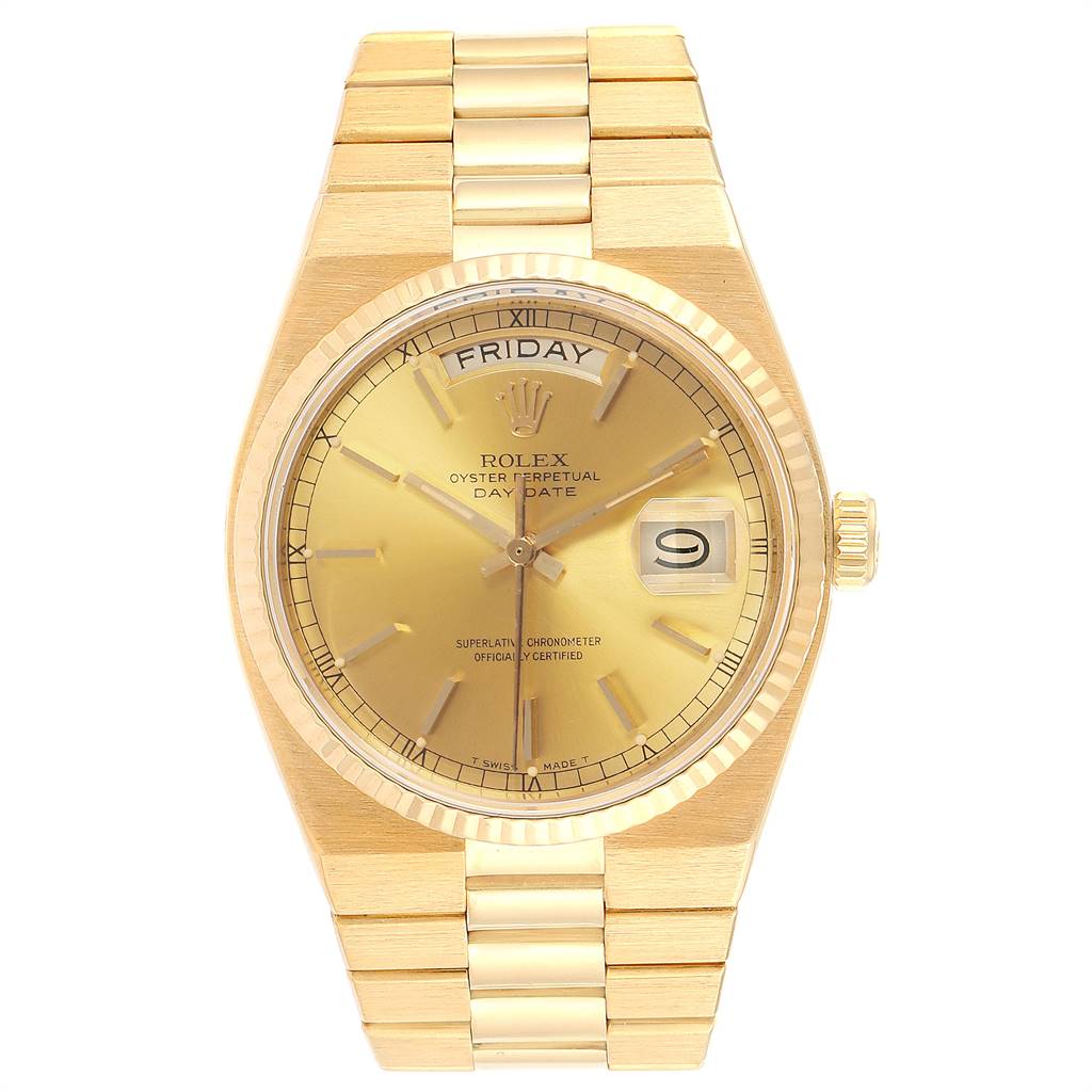 This image shows the front view of a Rolex Oysterquartz 19018 Men's Yellow Gold Champagne Dial 19018 Men's Yellow Gold Champagne Dial watch, showcasing its dial, bracelet, and crown.