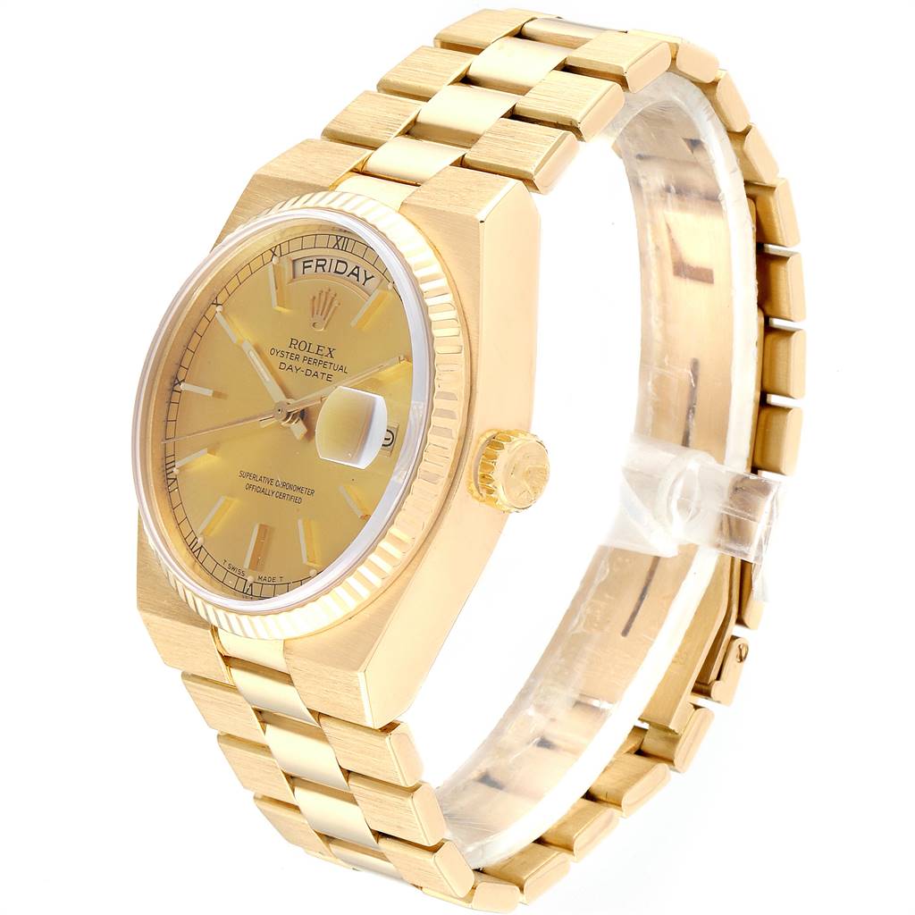 This Rolex Oysterquartz 19018 Men's Yellow Gold Champagne Dial 19018 Men's Yellow Gold Champagne Dial watch is shown at a slight side angle, displaying the face, bracelet, crown, and part of the bezel.