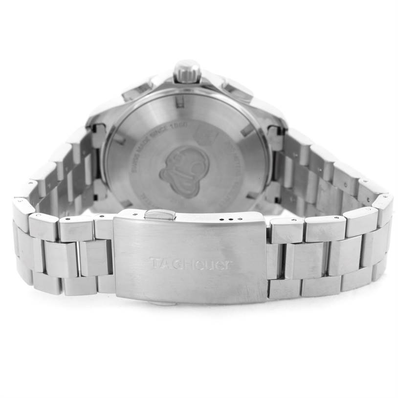 The image shows the back and clasp of the stainless steel bracelet of a Tag Heuer Aquaracer CAP2110.BA0833 Men's Stainless Steel Black Dial CAP2110.BA0833 Men's Stainless Steel Black Dial watch.