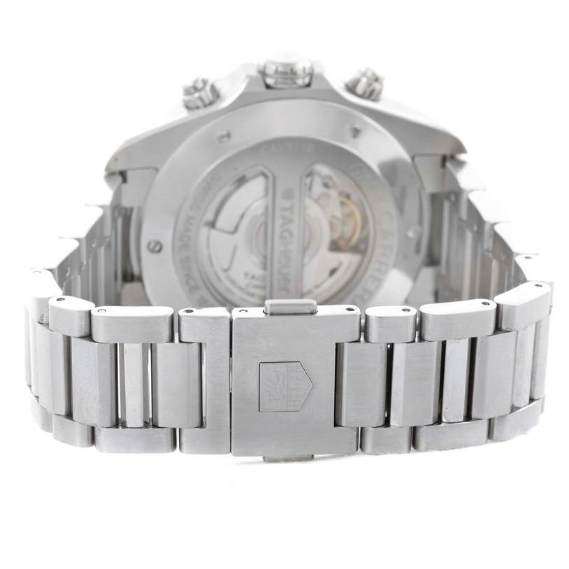 This image shows the back of the Tag Heuer Carrera CAV511B Men
s Stainless Steel Silver Dial CAV511B Men
s Stainless Steel Silver Dial watch, focusing on the clasp and partially the case back with its movement.