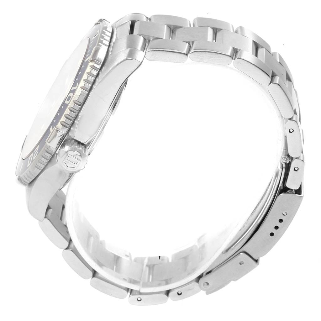 The image shows a side view of the Tag Heuer Aquaracer WAN2111.BA0822 Men
s Stainless Steel Blue Dial WAN2111.BA0822 Men
s Stainless Steel Blue Dial watch, focusing on the bracelet and crown.
