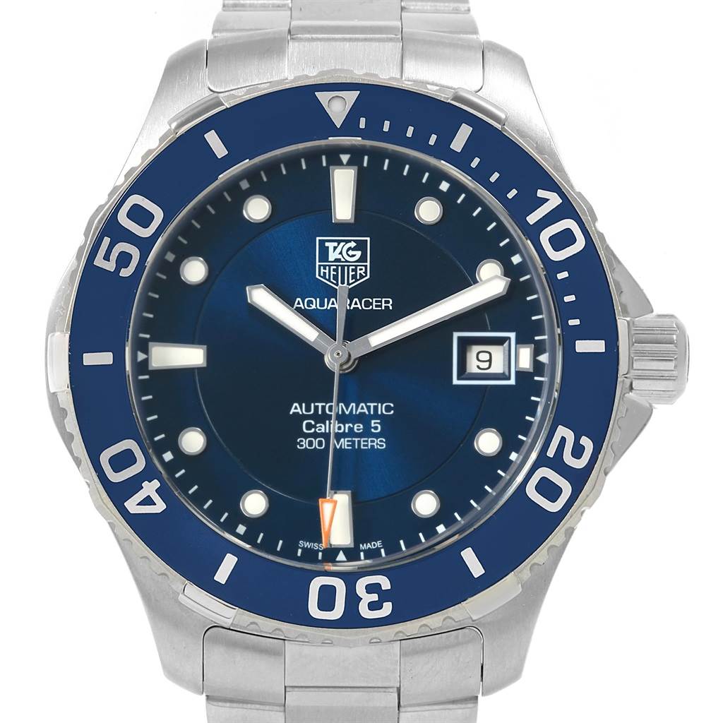 This image shows a front view of the Tag Heuer Aquaracer WAN2111.BA0822 Men
s Stainless Steel Blue Dial WAN2111.BA0822 Men
s Stainless Steel Blue Dial watch, highlighting its dial, bezel, hands, and date window.
