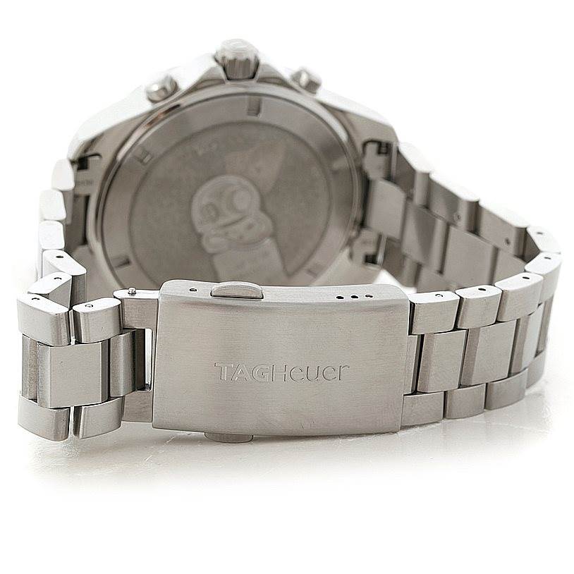 The image shows the back and clasp of the Tag Heuer Aquaracer CAF101B Men
s Stainless Steel Silver Dial CAF101B Men
s Stainless Steel Silver Dial watch, highlighting the bracelet and engraved logo.