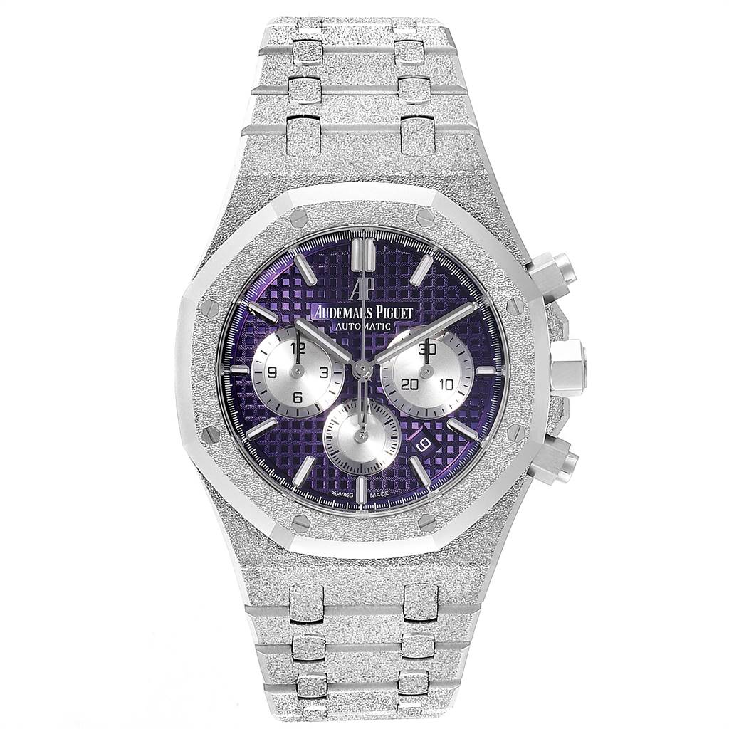 The image shows a front view of an Audemars Piguet Royal Oak 26331BC.GG.1224BC.01 Men's White Gold Burgundy Dial 26331BC.GG.1224BC.01 Men's White Gold Burgundy Dial watch, focusing on the dial, bezel, and bracelet.