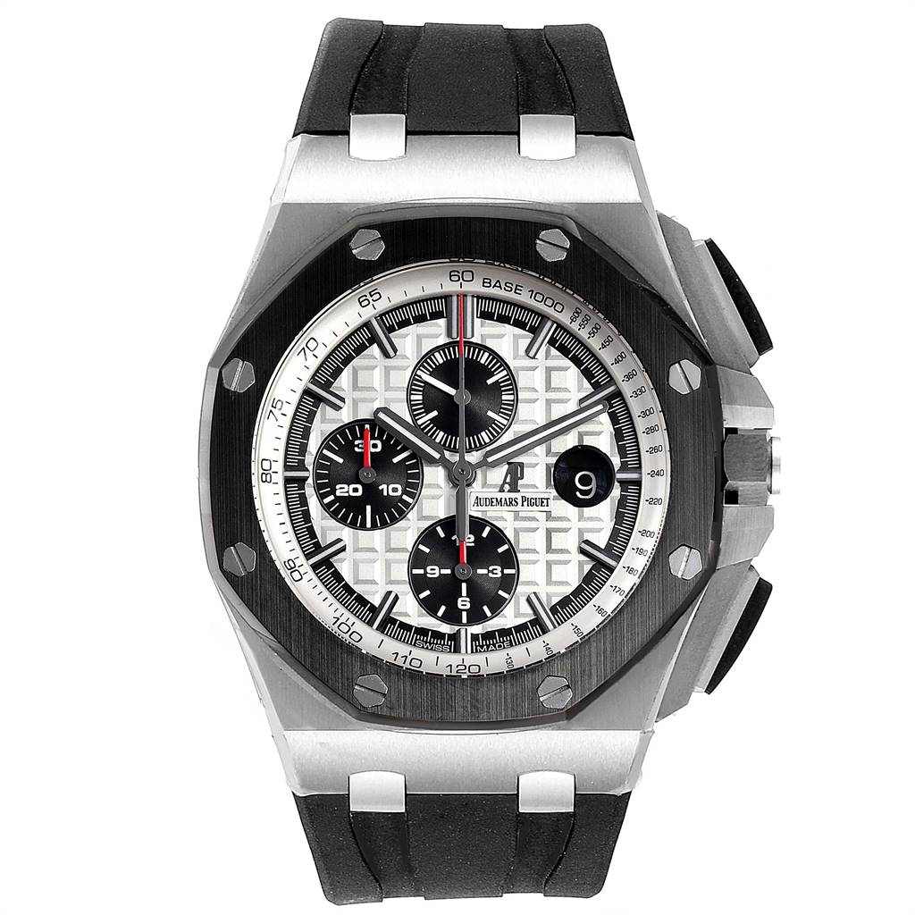 The image shows a front view of the Royal Oak Offshore watch by Audemars Piguet, highlighting the face, bezel, and rubber strap.