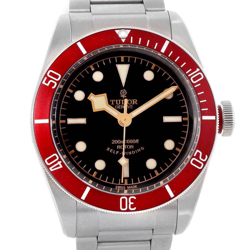 The image shows a frontal view of the Tudor Heritage Black Bay 79220R Men's Stainless Steel Black Dial 79220R Men's Stainless Steel Black Dial watch, displaying its dial, bezel, and bracelet.