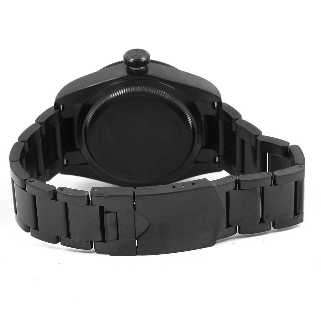 The image shows the back case and bracelet of a Tudor Heritage Black Bay 79230DK Men
s Stainless Steel Black Dial 79230DK Men
s Stainless Steel Black Dial watch.