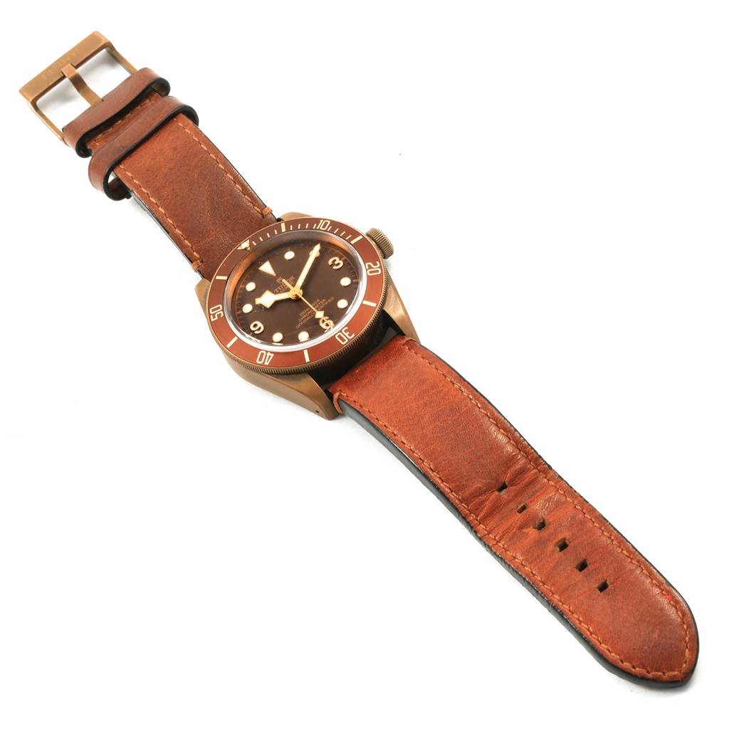 tudor black bay automatic