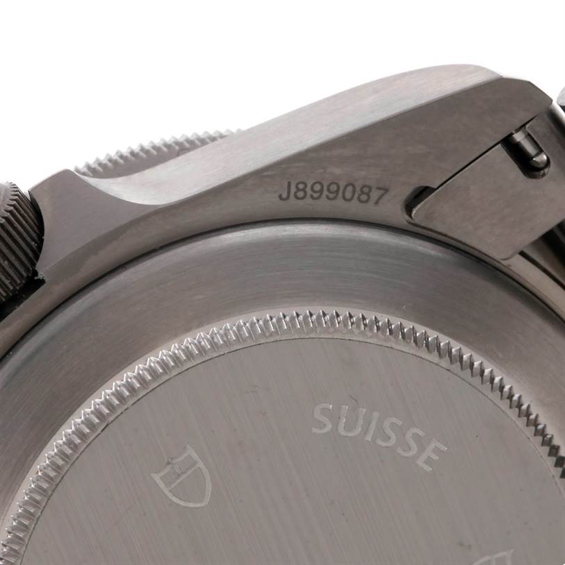 This image shows a close-up angle of the back case and a part of the bracelet of a Tudor Pelagos 25500TN Men
s Titanium Black Dial 25500TN Men
s Titanium Black Dial watch.