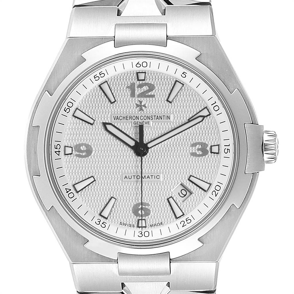 The image shows a frontal view of the dial and part of the bracelet of a Vacheron Constantin Overseas 47040B01A-9093 Men's Stainless Steel Silver Dial 47040B01A-9093 Men's Stainless Steel Silver Dial watch.