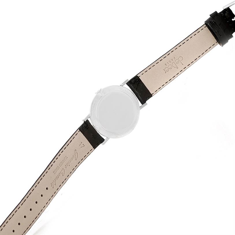 The image shows the back view of the watch strap and case of a Vintage model by Vacheron Constantin.