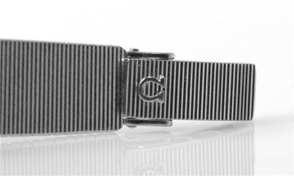 This image shows the clasp of the Omega Women's White Gold Silver Dial Women's White Gold Silver Dial Vintage Ladies 18k White Gold with Diamonds watch from a side angle.