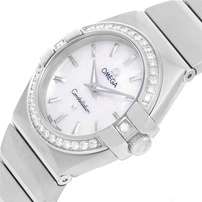 This image shows a close-up of the face and side crown of the Omega 123.15.27.60.05.001 Women
s Stainless Steel Mother of Pearl Dial 123.15.27.60.05.001 Women
s Stainless Steel Mother of Pearl Dial Constellation 27mm Diamond Ladies Watch 123.15.27.60.05.001.