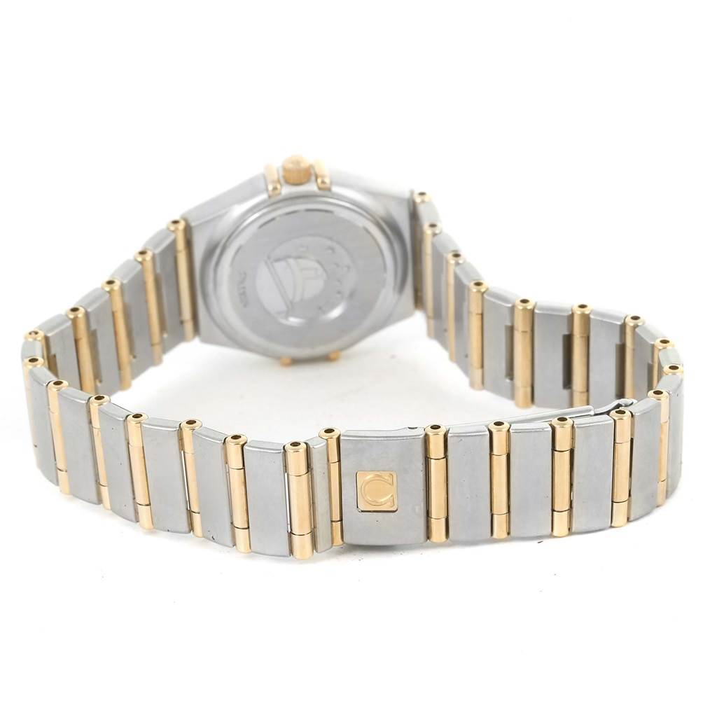 This image shows the back and bracelet of the Omega 1267.75.00 Women
s Steel and Gold (two tone) Mother of Pearl Dial 1267.75.00 Women
s Steel and Gold (two tone) Mother of Pearl Dial Constellation My Choice Mini Steel Gold Diamond Watch model 1267.75.00.