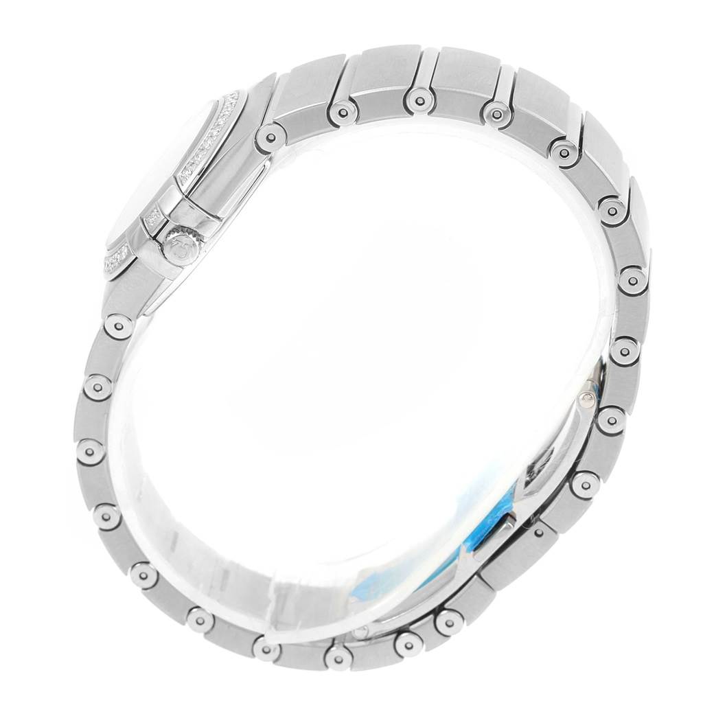 This image shows the side view of Omega 123.15.24.60.55.004 Women
s Stainless Steel Mother of Pearl Dial 123.15.24.60.55.004 Women
s Stainless Steel Mother of Pearl Dial Constellation MOP Diamond Ladies Watch 123.15.24.60.55.004, highlighting the band and crown.