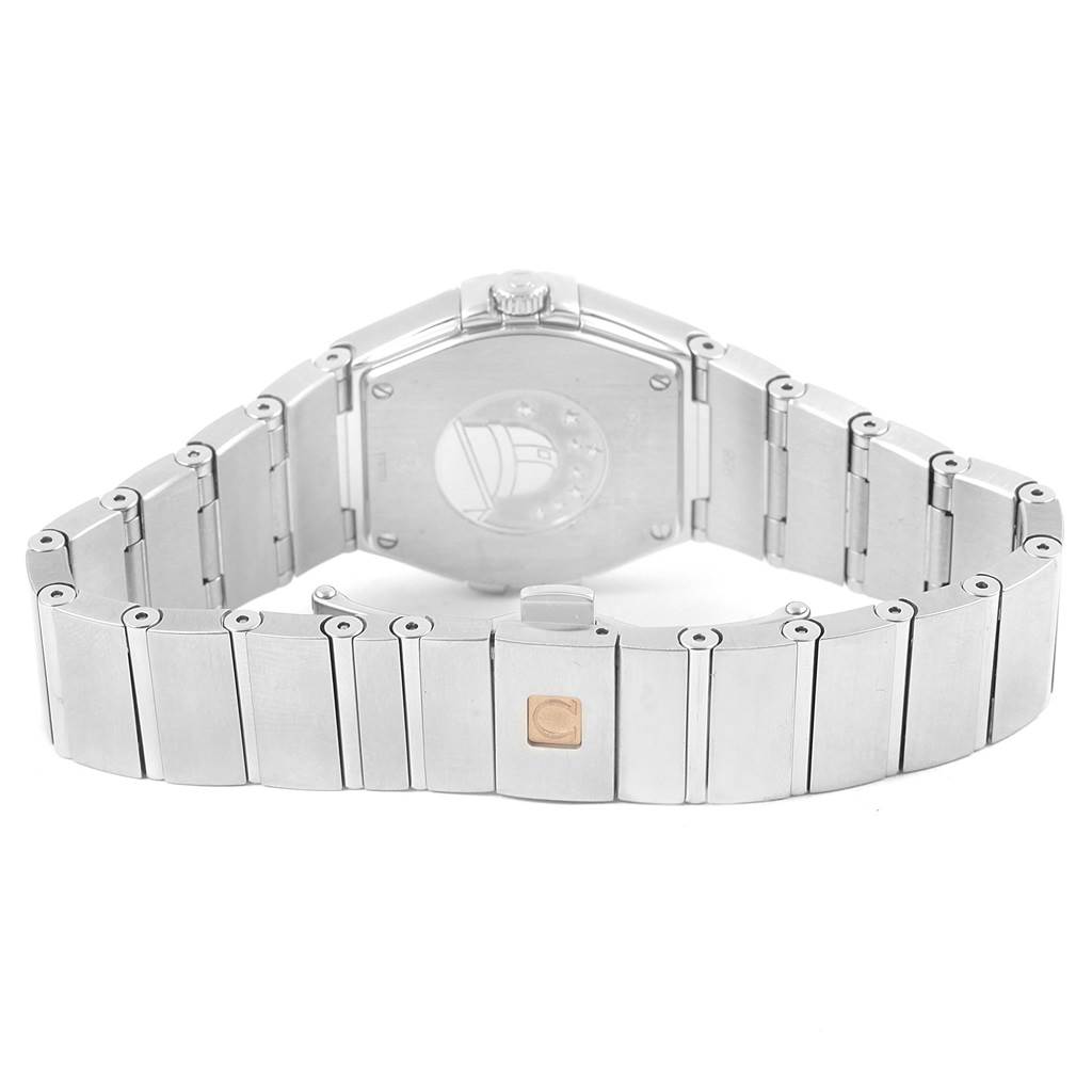 The image shows the back and bracelet of the Omega 123.15.27.60.55.005 Women
s Stainless Steel Mother of Pearl Dial 123.15.27.60.55.005 Women
s Stainless Steel Mother of Pearl Dial Constellation Diamonds Ladies Watch model 123.15.27.60.55.005.