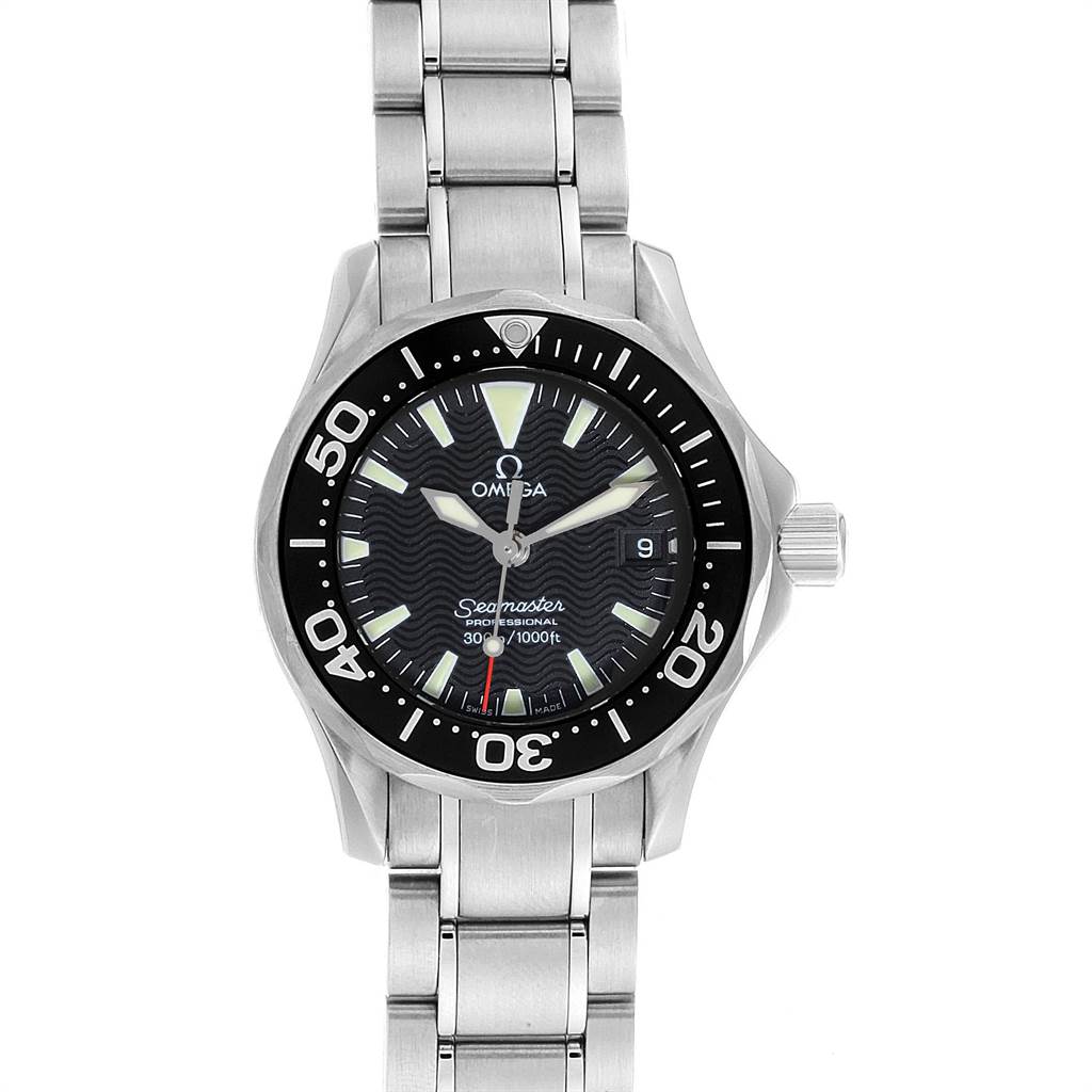 The Omega 2282.50.00 Women's Stainless Steel Black Dial 2282.50.00 Women's Stainless Steel Black Dial Seamaster Diver 300M Quartz 28mm Steel Ladies Watch 2282.50.00 is shown from the front, displaying the dial, bezel, and part of the bracelet.