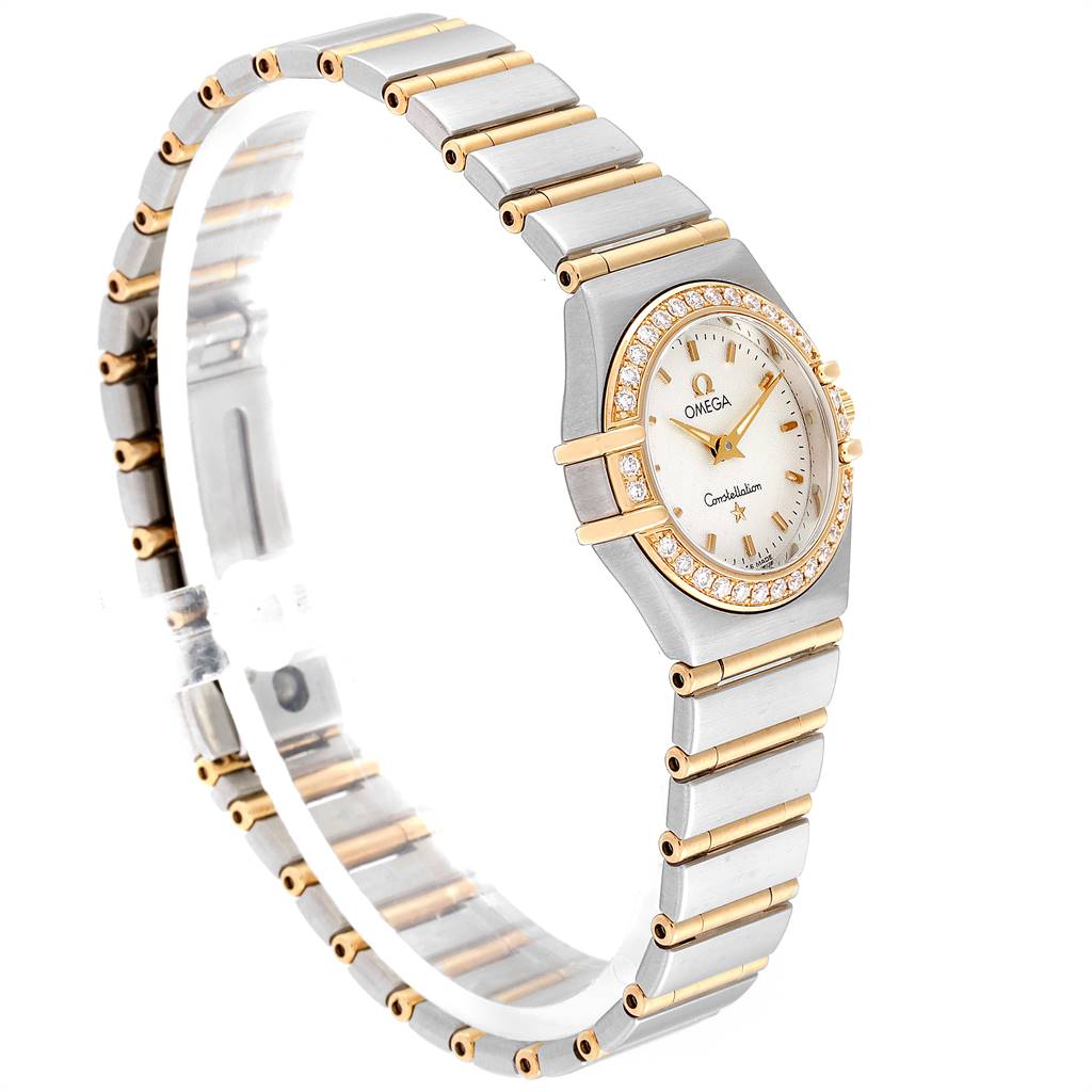 The image shows a side angle of the Omega 1267.30.00 Women's Steel and Gold (two tone) Silver Dial 1267.30.00 Women's Steel and Gold (two tone) Silver Dial Constellation 95 Steel Yellow Gold Diamond Ladies Watch 1267.30.00, highlighting its bracelet and diamond bezel.