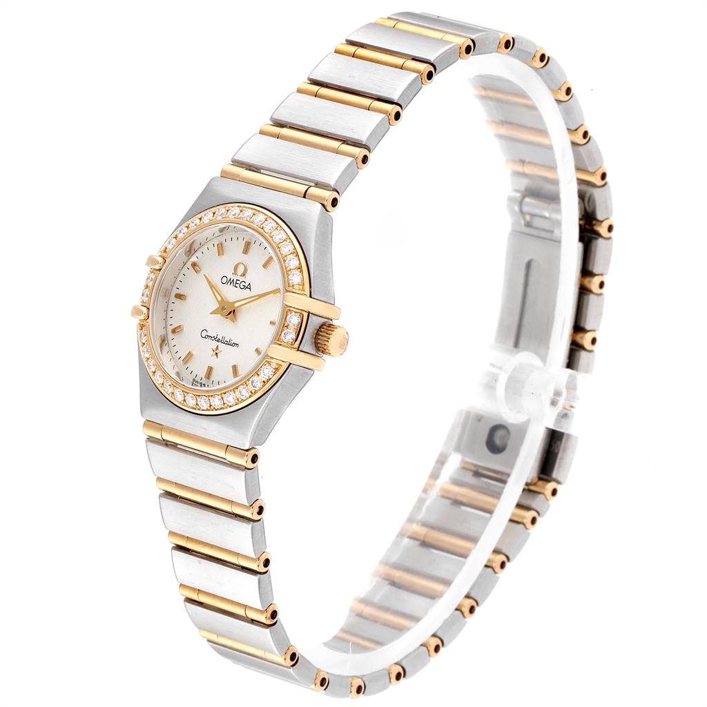 The image shows a side angle of the Omega 1267.30.00 Women's Steel and Gold (two tone) Silver Dial 1267.30.00 Women's Steel and Gold (two tone) Silver Dial Constellation 95 Steel Yellow Gold Diamond Ladies Watch 1267.30.00, displaying the bracelet and dial.