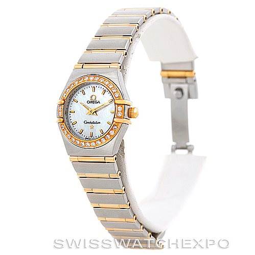 The image shows a side angle of the Omega 1267.70.00 Women
s Steel and Gold (two tone) Mother of Pearl Dial 1267.70.00 Women
s Steel and Gold (two tone) Mother of Pearl Dial Constellation My Choice Steel Gold Diamond Watch 1267.70.00, highlighting its bracelet and case.