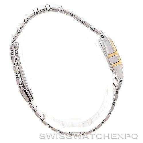 This image shows the side view of the Omega 1365.75.00 Women
s Steel and Gold (two tone) Mother of Pearl Dial 1365.75.00 Women
s Steel and Gold (two tone) Mother of Pearl Dial Ladies Constellation Diamond Mini 1365.75.00 watch, focusing on its bracelet and side of the case.