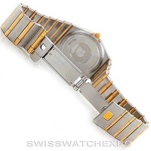 The image shows the clasp and back of the bracelet for the Omega 1277.70.00 Women
s Steel and Gold (two tone) Mother of Pearl Dial 1277.70.00 Women
s Steel and Gold (two tone) Mother of Pearl Dial Constellation My Choice Steel Gold Diamond Watch 1277.70.00 model.