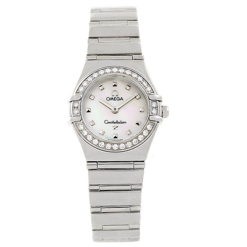 This image shows a front view of the Omega 1465.71.00 Women
s Stainless Steel Mother of Pearl Dial 1465.71.00 Women
s Stainless Steel Mother of Pearl Dial Constellation My Choice Ladies Mini Diamond Watch model 1465.71.00, highlighting its face and bracelet.