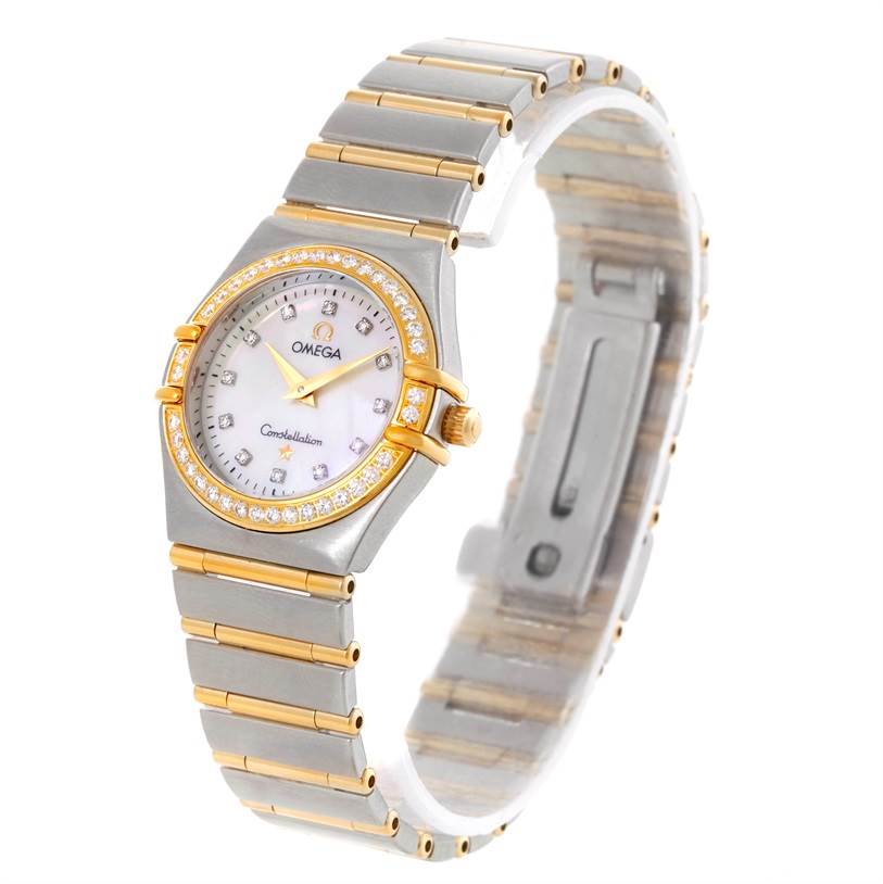 The image shows an angled view of the Omega 1277.75.00 Women
s Steel and Gold (two tone) Mother of Pearl Dial 1277.75.00 Women
s Steel and Gold (two tone) Mother of Pearl Dial Constellation My Choice Steel Gold Diamond Watch 1277.75.00, displaying its face and strap.